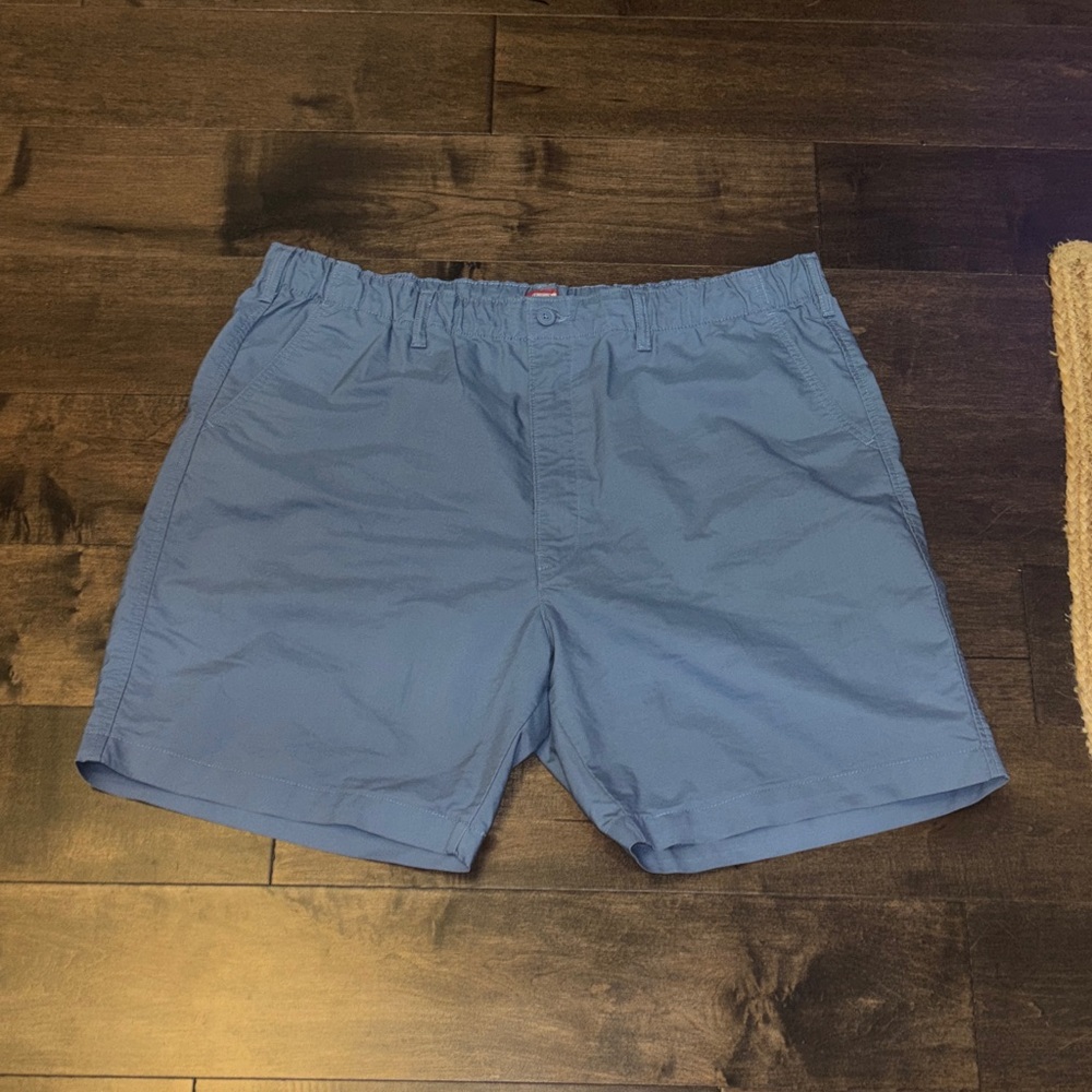 Levi's Men's Flat Front Elastic Waist Shorts